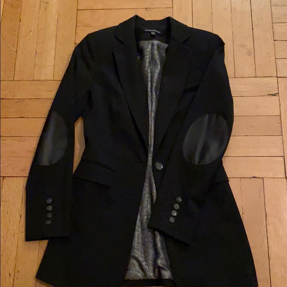 Fitted blazer with black patches on Elbows